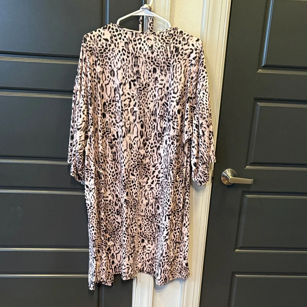 Leopard Print Women's Robe - Picture 5 of 5
